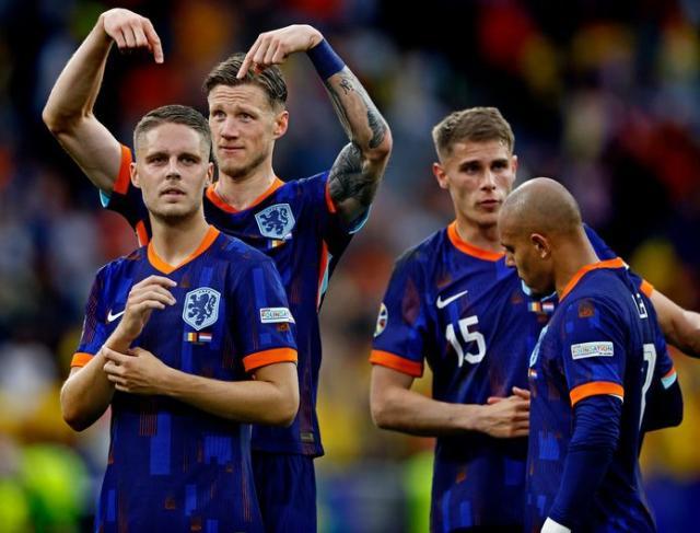 7m体育-【复盘】荷兰严守科曼战术铁律 众将实现自我救赎