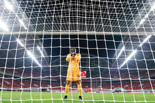 1718115002431077333.jpg 国足生死战王大雷神扑续命赛后流泪:做我能做到的