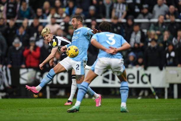 1705194500394002486.jpg 7m比分足球即时比分-丁丁压轴出场导演逆转,石油德比奉献英超招牌对决