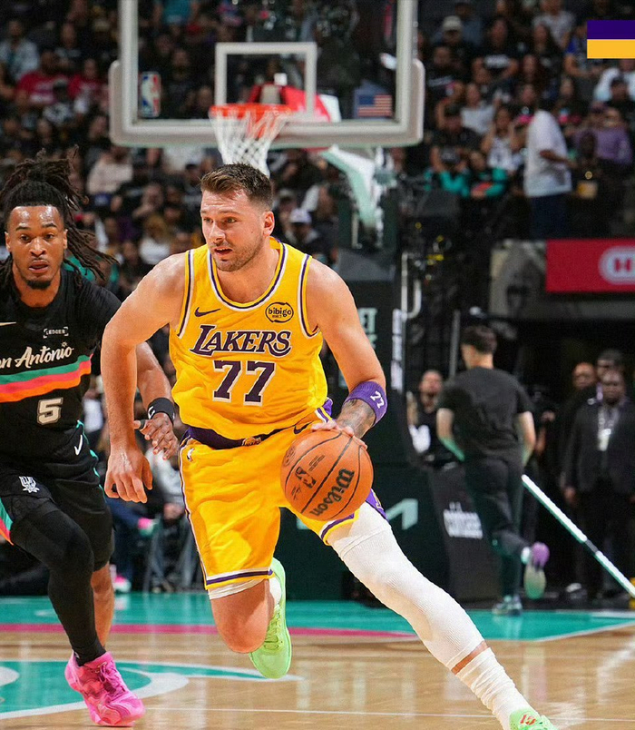 湖人名宿怒批东契奇！真该学习詹姆斯，不与裁判较劲才能成为MVP|达拉斯独行侠队|洛杉矶湖人队|卢卡-东契奇|丹尼-格林|丹尼·格林_新浪体育_新浪新闻