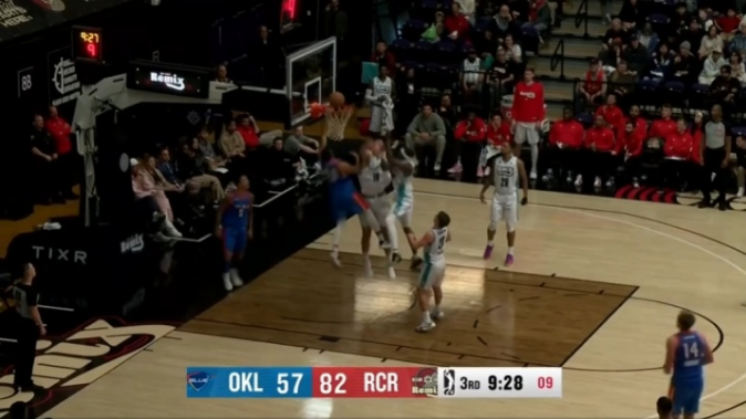 G联赛：杨瀚森14+17+2+2帽创篮板新高 率混音大胜双杀蓝队