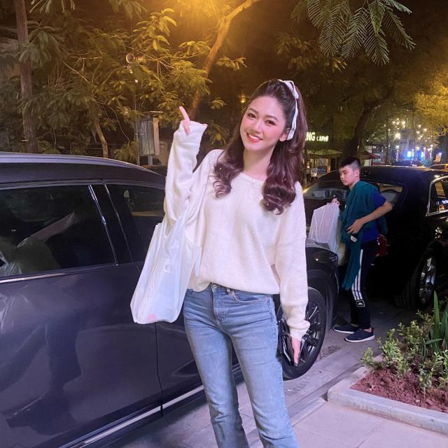 7m体育官网-越南女球迷图鉴②越南小姐新年红包庆祝越南赢国足