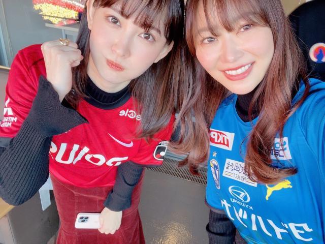 7m体育官网-越南女球迷图鉴②越南小姐新年红包庆祝越南赢国足