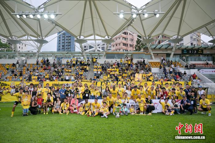 理文队夺得中国香港足球总会联赛杯冠军|杰志|陈永诺|杰志队|中新网|艾华顿_新浪体育_新浪新闻