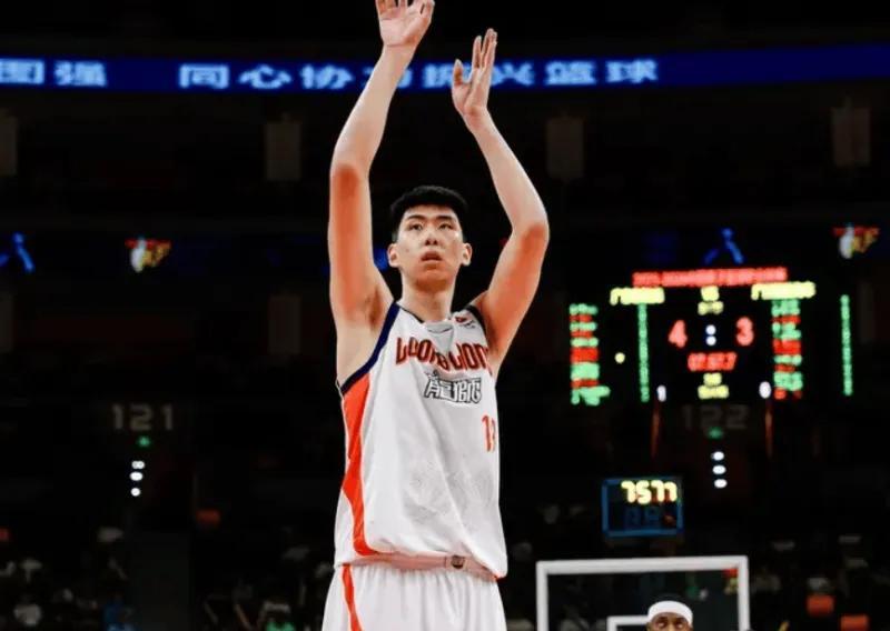 7m体育官网-徐昕收到NBA试训+夏联邀请，同时官宣入国家队短训营，如何决策？
